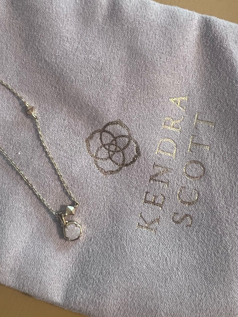 Kendra Scott Gold Pendant Necklace